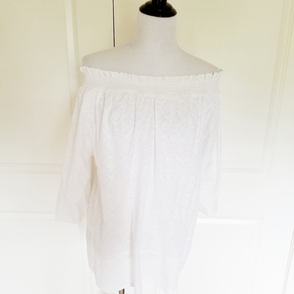 Tops - EUC Off Shoulder Top